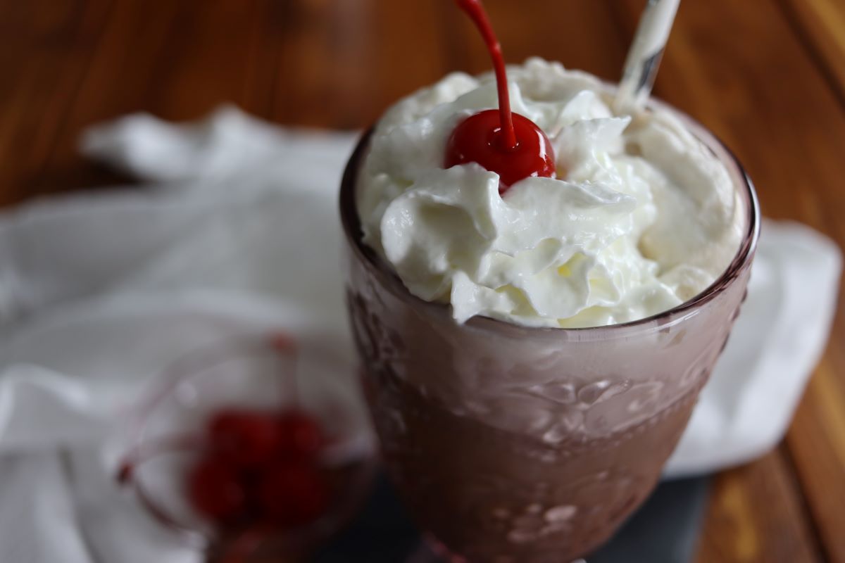 How To Make An Original Old Fashioned Ice Cream Soda Easy Summer
