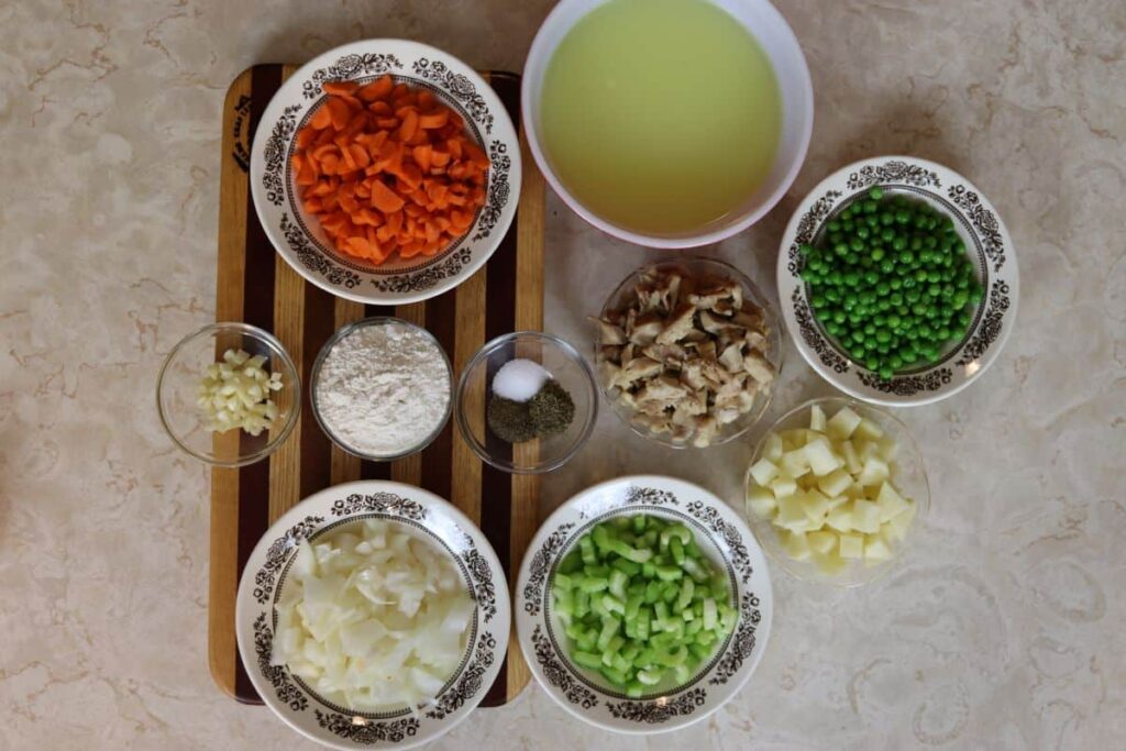 ingredients to make filling for handheld meat pies