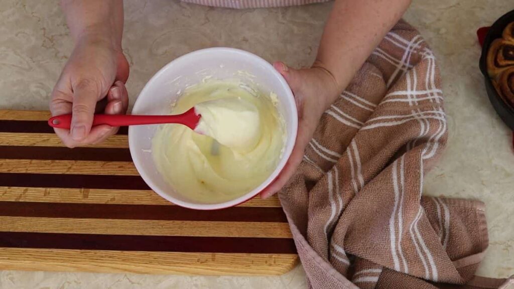 icing for dessert in a bowl