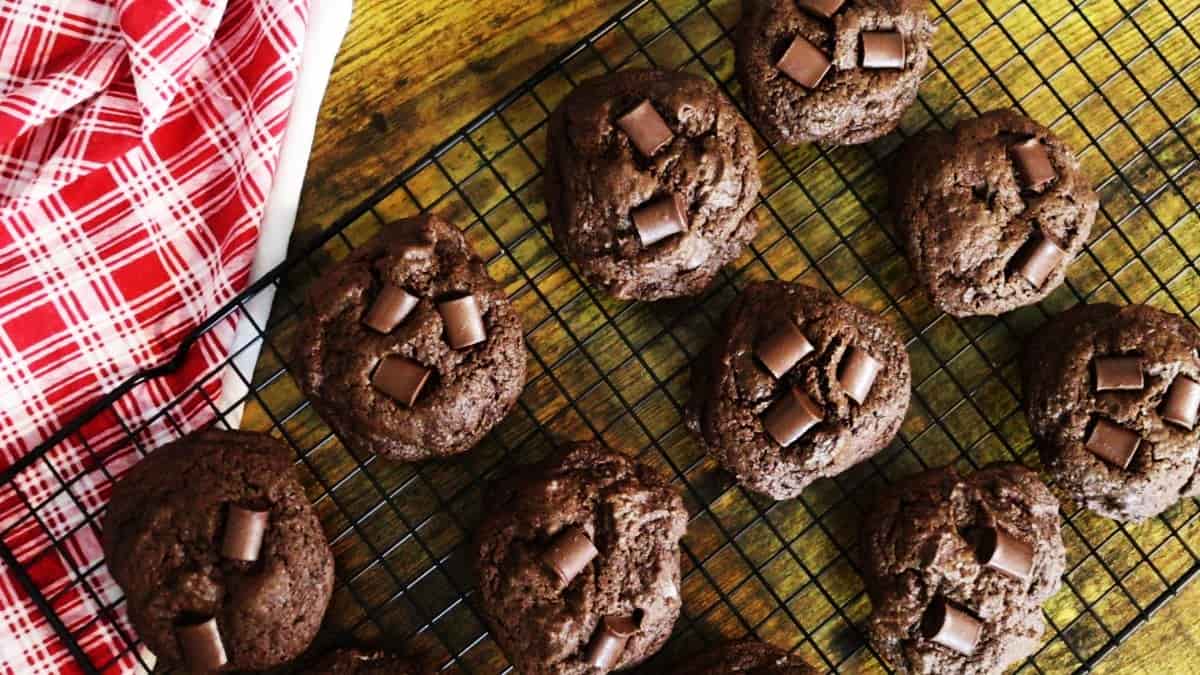 DOUBLE CHOCOLATE COOKIE RECIPE || MOIST AND DELICIOUS
